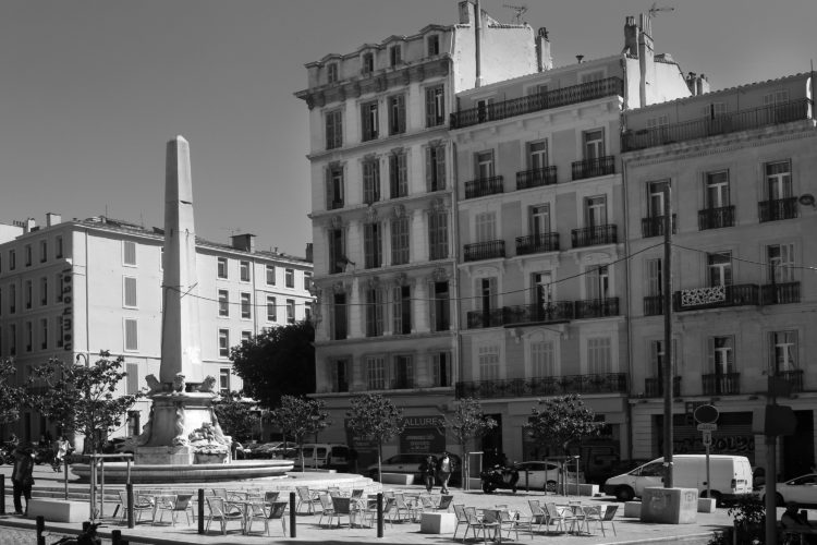 Emma Grosbois | 10 vues de Marseille, photographies véritables | 2018