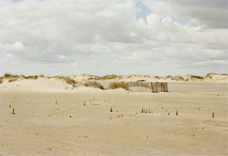 Thibaut Cuisset | Le pays clair, Camargue | 2011-2012 | Plage Napoléon, Port-Saint-Louis-du-Rhône. 2012