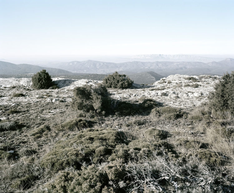 Éric Bourret | Sainte-Victoire, Sainte-Baume, Alpilles, le temps de la marche. | 2011-2013