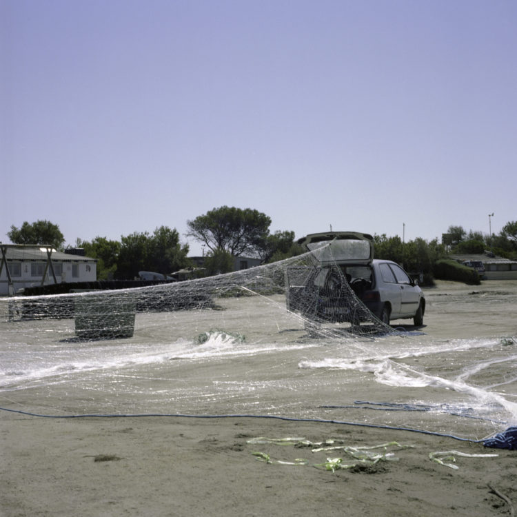 Suzanne Hetzel | 7 saisons en Camargue | 2013-2016 | Pêcheur à Beauduc, 2015