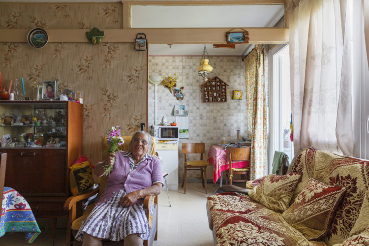 Stéphanie Lacombe | Notre-Dame des Marins | 2013 | Andréa, 87 ans, retraitée, née à Gaspé en Espagne.
