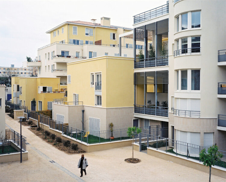 Martine Derain | Républiques | 2004-2010 | Marseille | Îlot M5 (entre les rues d’Hozier, de Pontevès, de Forbin et Chevalier Paul / Roland Castro, Yves Lyon et Sophie Denissof), 2007.