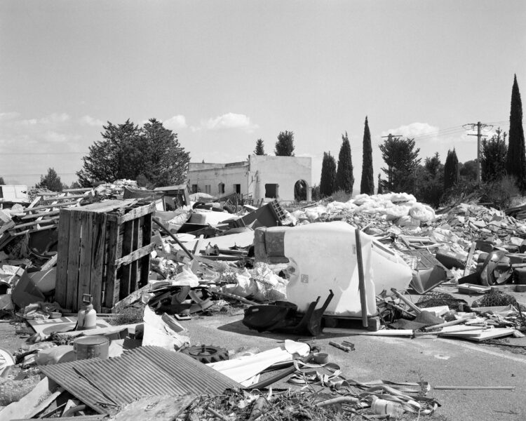 Félix Colardelle | Ce qui doit disparaître | 2020 | Plateau de l’Arbois, Aix-en-Provence / Marseille / Vitrolles
