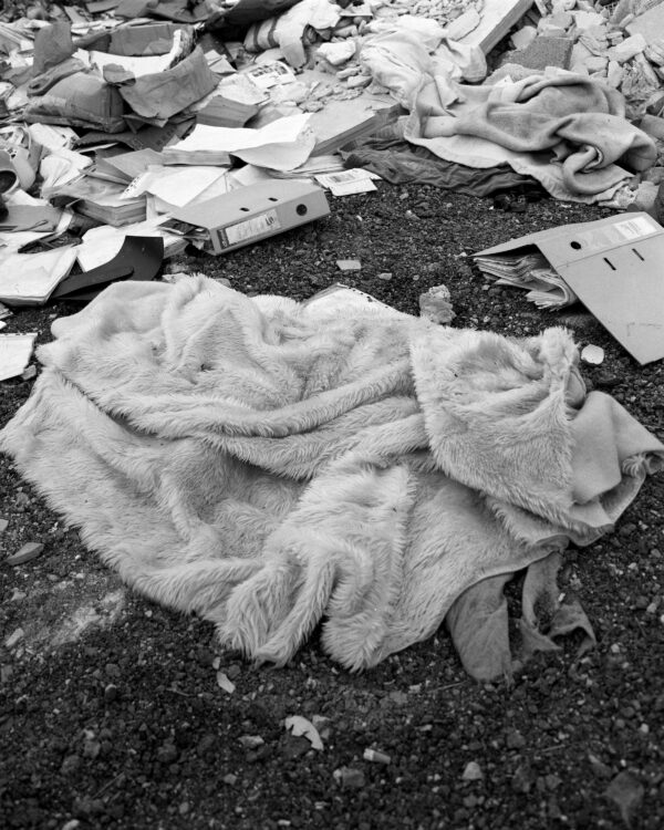 Félix Colardelle | Ce qui doit disparaître | 2020 | Plateau de l’Arbois, Aix-en-Provence / Marseille / Vitrolles