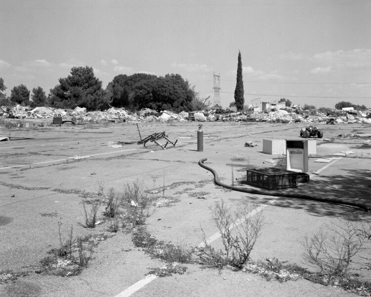Félix Colardelle | Ce qui doit disparaître | 2020 | Plateau de l’Arbois, Aix-en-Provence / Marseille / Vitrolles