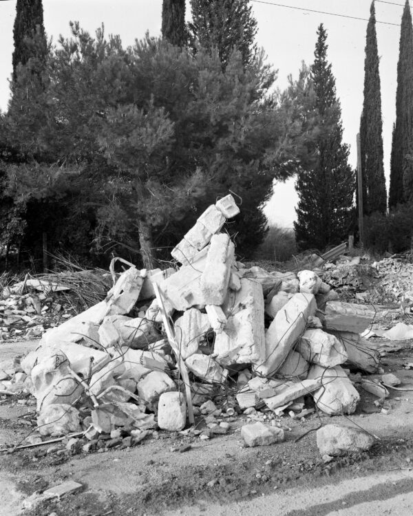 Félix Colardelle | Ce qui doit disparaître | 2020 | Plateau de l’Arbois, Aix-en-Provence / Marseille / Vitrolles