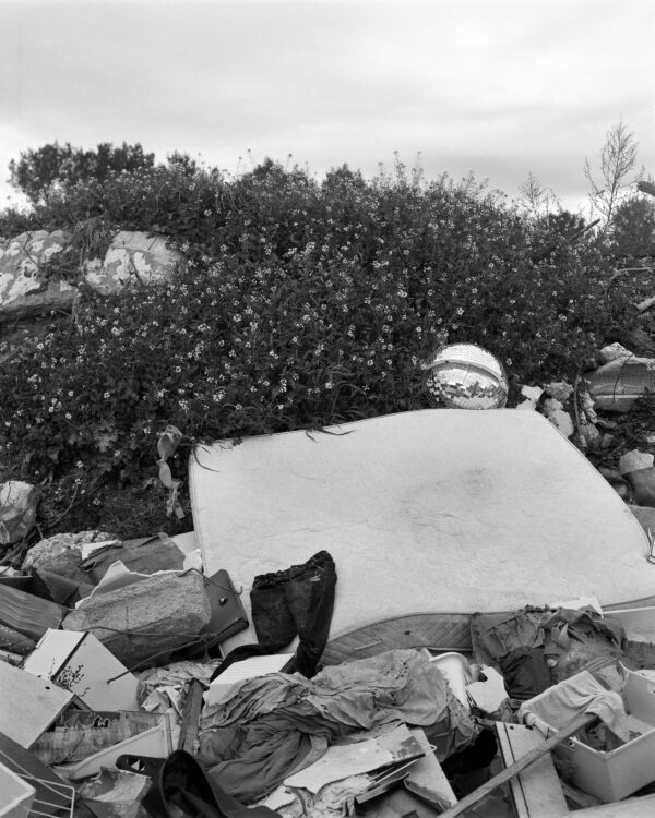 Félix Colardelle | Ce qui doit disparaître | 2020 | Plateau de l’Arbois, Aix-en-Provence / Marseille / Vitrolles